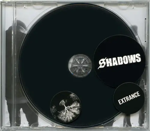 Shadows (JAP) : Extrance